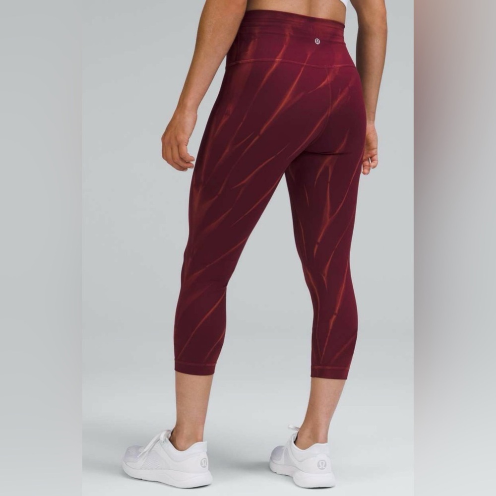 Lululemon Wunder Train Maroon Cropped Leggings Activewear Comfort Casual Pilates